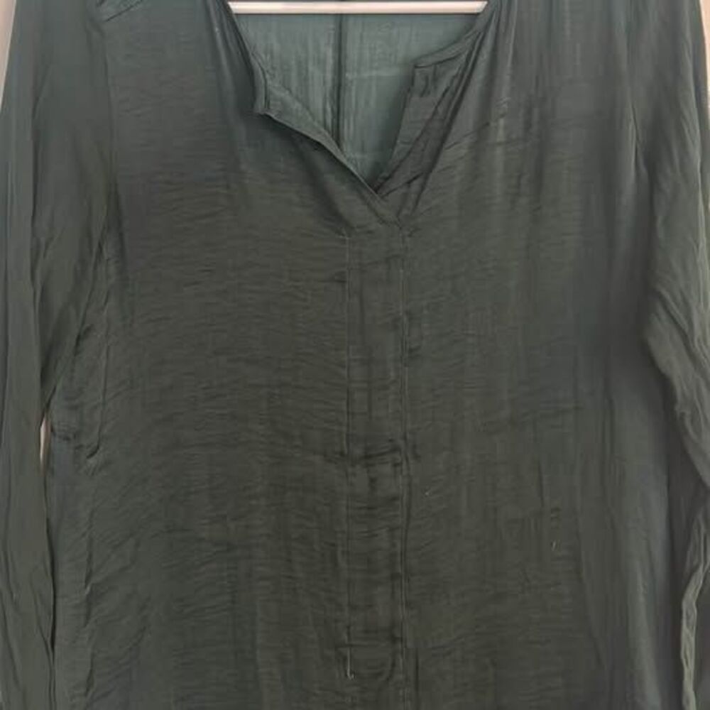 Small green top
